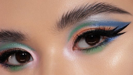 Colorful-Graphic-Winged-Makeup-Ft.-the-ND-MINI-PASTEL-EYESHADOW-PALETTE-PLEXI-GLOW-HIGHLIGHTER Natasha Denona