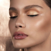 Chroma Crystal Liquid Eyeshadow shade 'Sienna' model look.