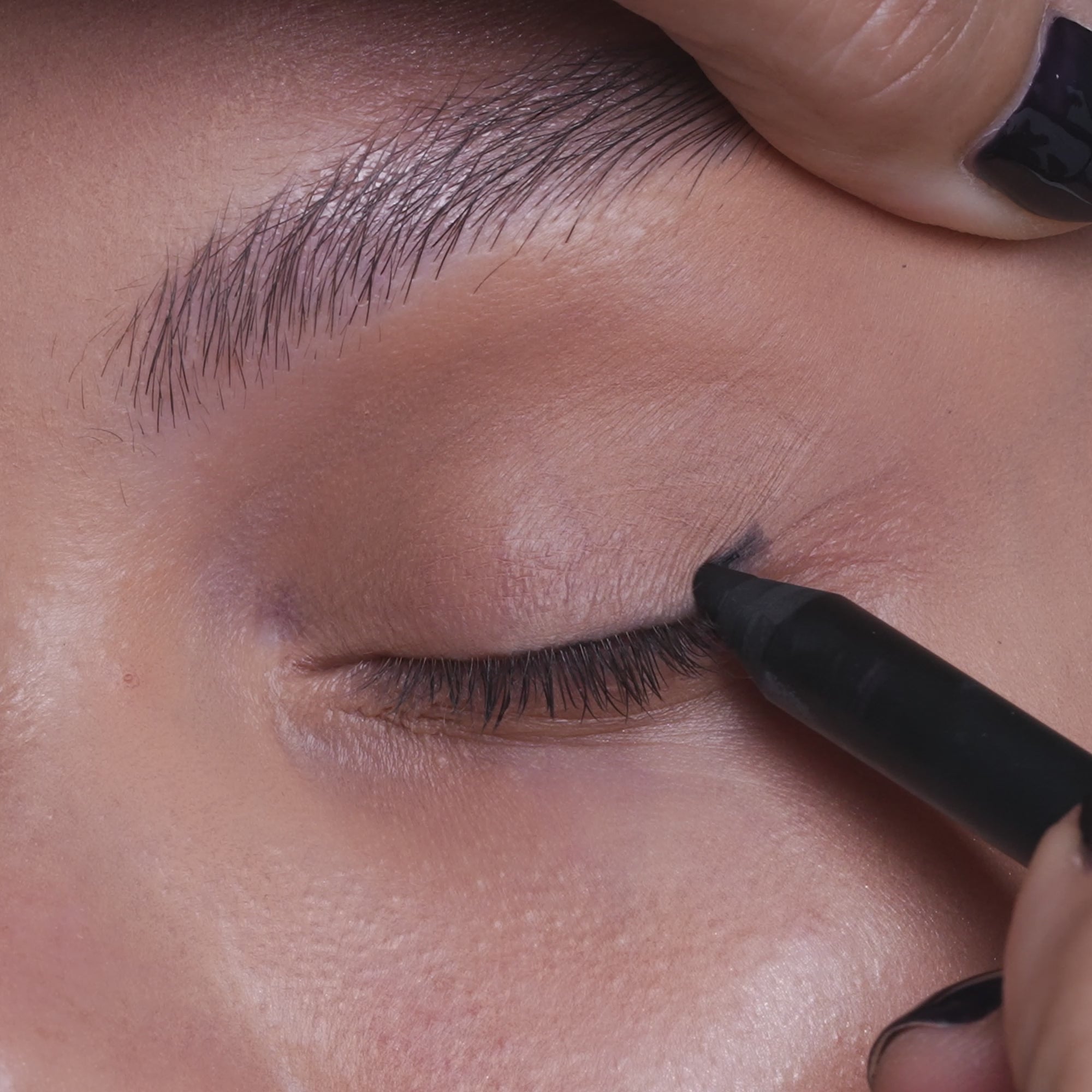 Macro Tech Eye Crayon video tutorial.